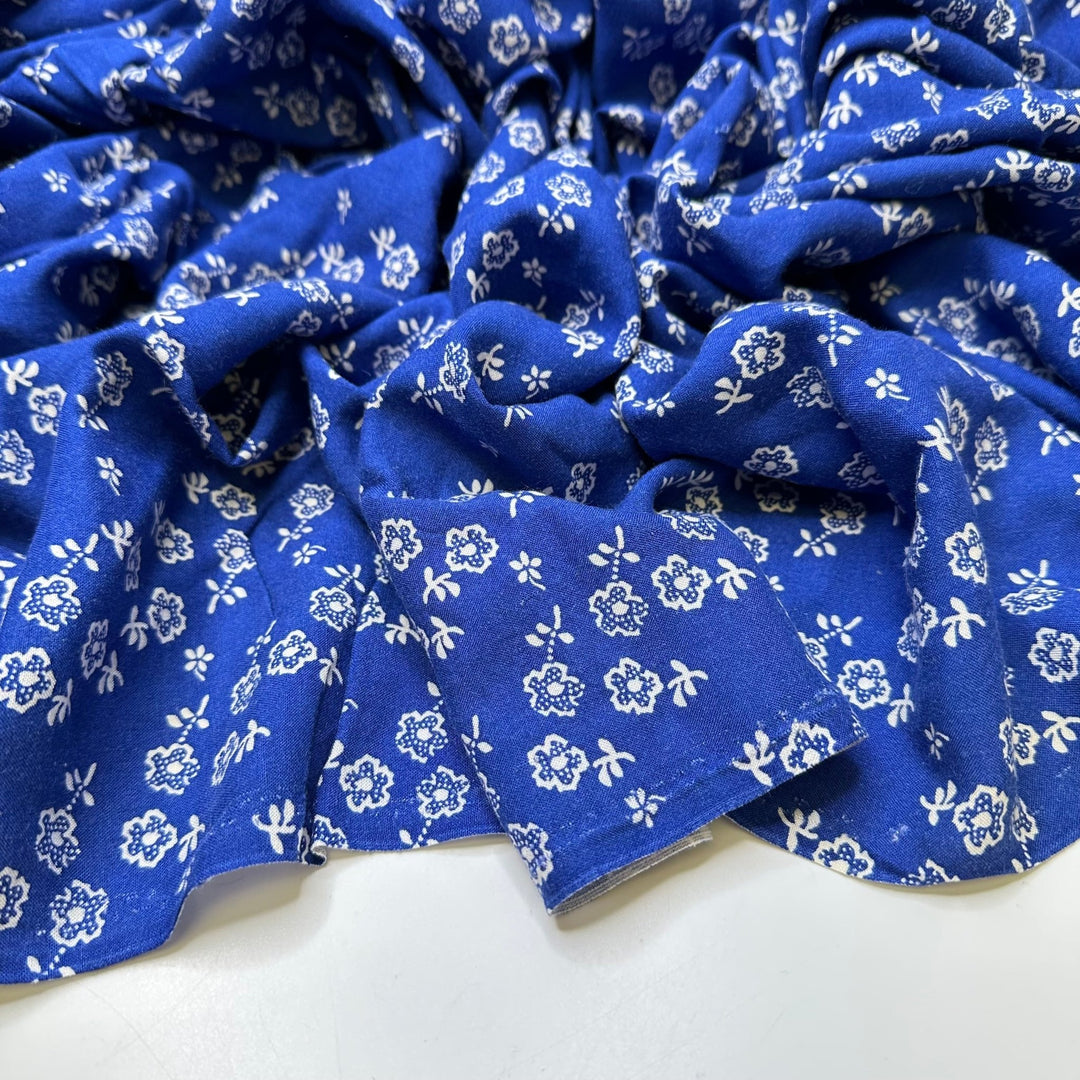 Gifts For A Gardener - Cotton Blend Woven - Dark White/Blue Floral - 2.65M Bundle - True Deadstock fabric Fabric by private - Sustainable Textile | FABCYCLE