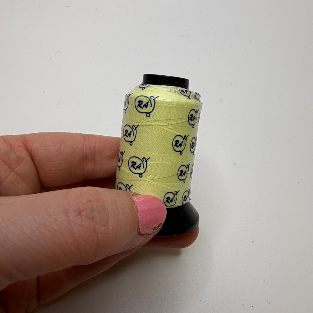 Glow in the Dark - Polyester Thread - Light Yellow - True Deadstock supplies Fabric by private - Sustainable Textile | FABCYCLE