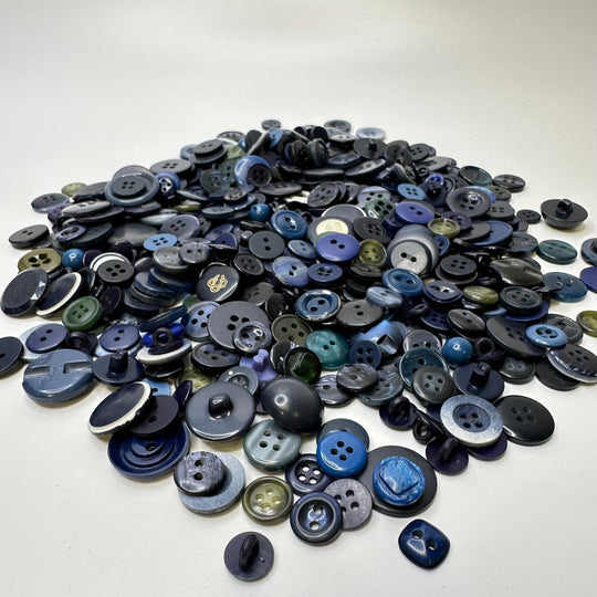 Grab Bag - 2 Hole Button - 15MM Plastic - Dark Navy/Blue - Mixed 500 Pack - True Deadstock supplies Fabric by private - Sustainable Textile | FABCYCLE