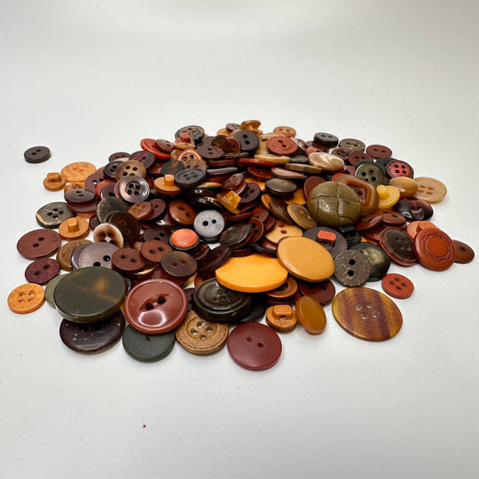 Grab Bag - 2 Hole Button - 15MM Plastic - Orange/Beige - Mixed 100 Pack - True Deadstock supplies Fabric by private - Sustainable Textile | FABCYCLE