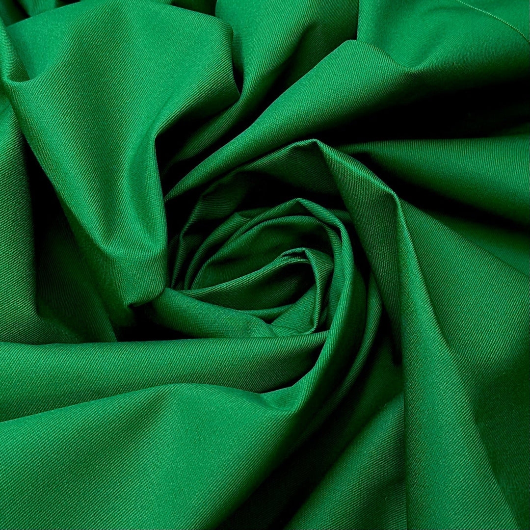 Helping Mom In The Garden - Cotton/Poly Woven - Green - 2M Bundle - True Deadstock fabric Fabric by private - Sustainable Textile | FABCYCLE