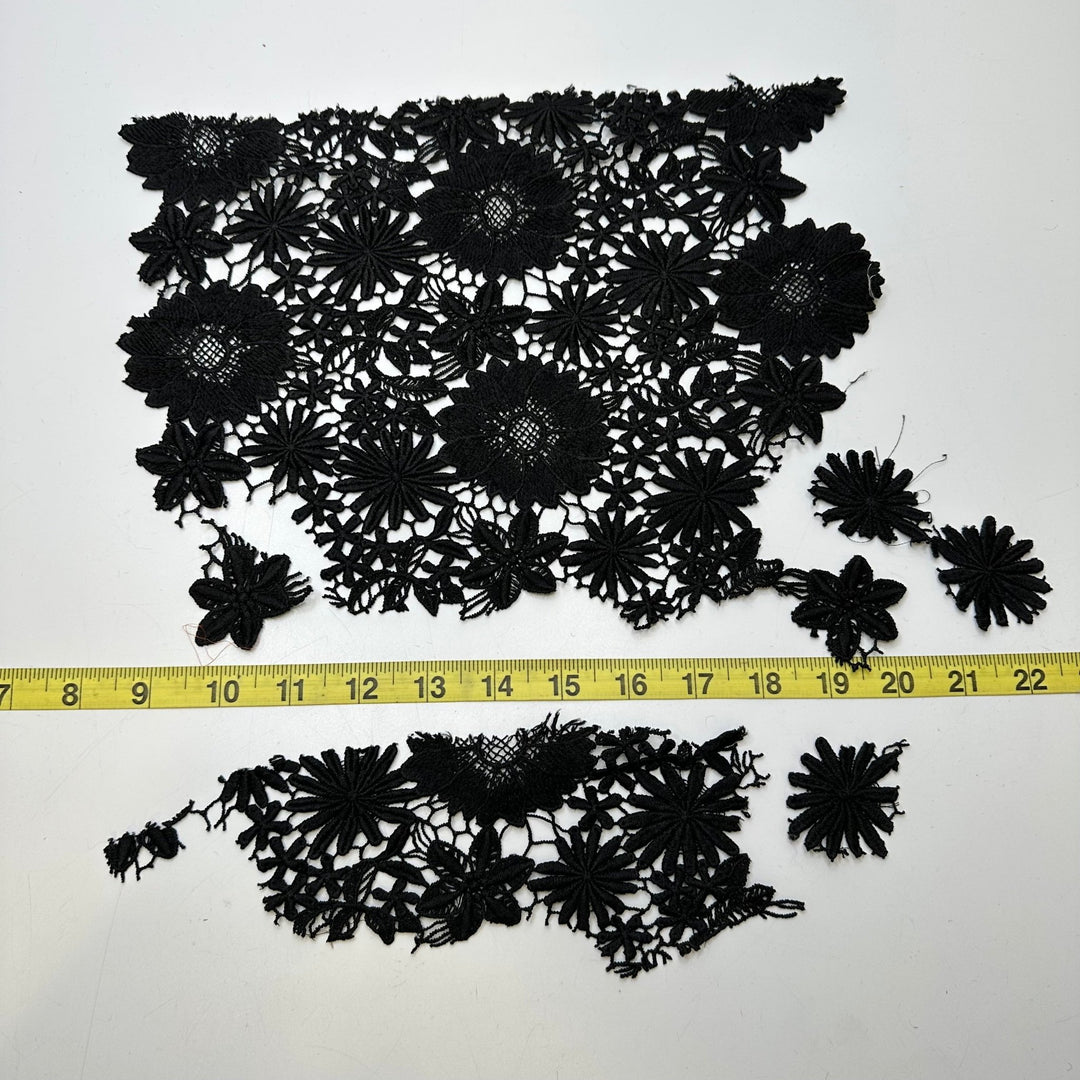 Lace Applique - Black - 2 Pack - True Deadstock supplies Fabric by private - Sustainable Textile | FABCYCLE
