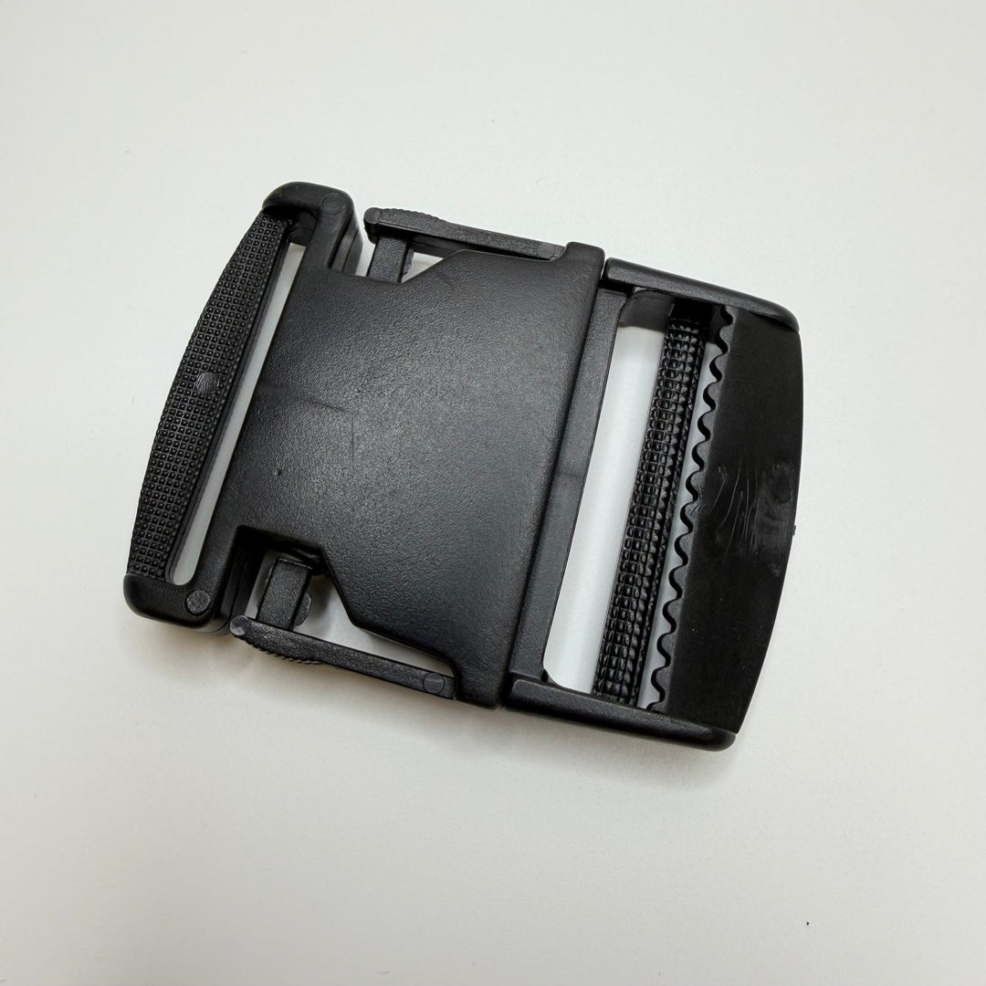 Large Plastic Buckles - Black - Individual - True Deadstock supplies Fabric by private - Sustainable Textile | FABCYCLE