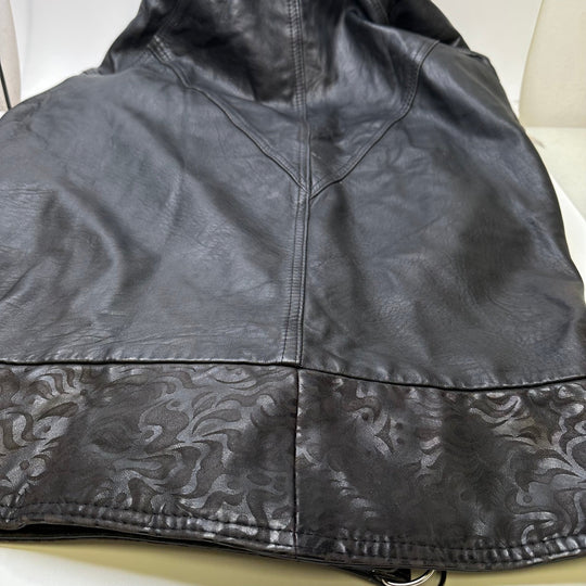 Leather Jacket Clothing - Black - Individual - True Deadstock supplies Fabric by private - Sustainable Textile | FABCYCLE