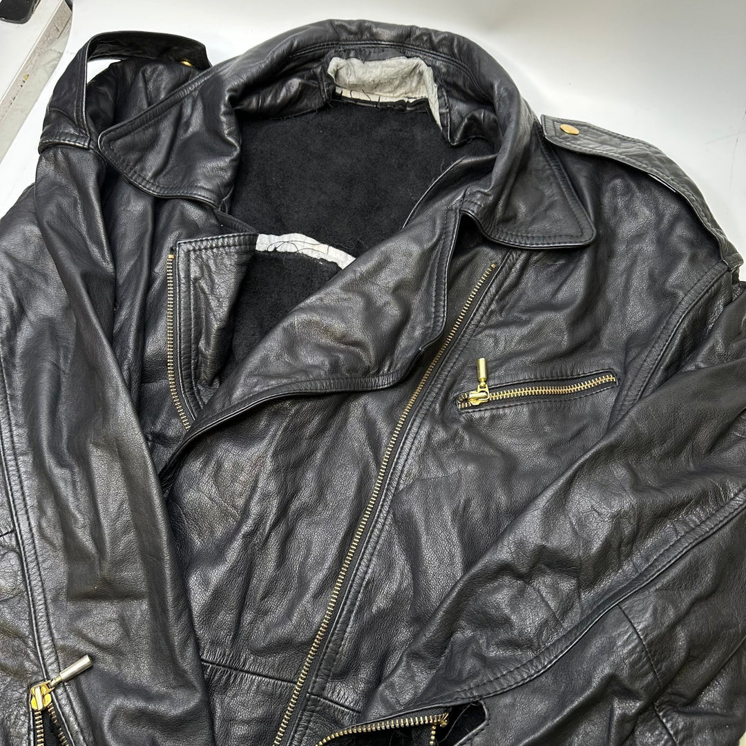 Leather Jacket Clothing - Black - Individual - True Deadstock supplies Fabric by private - Sustainable Textile | FABCYCLE