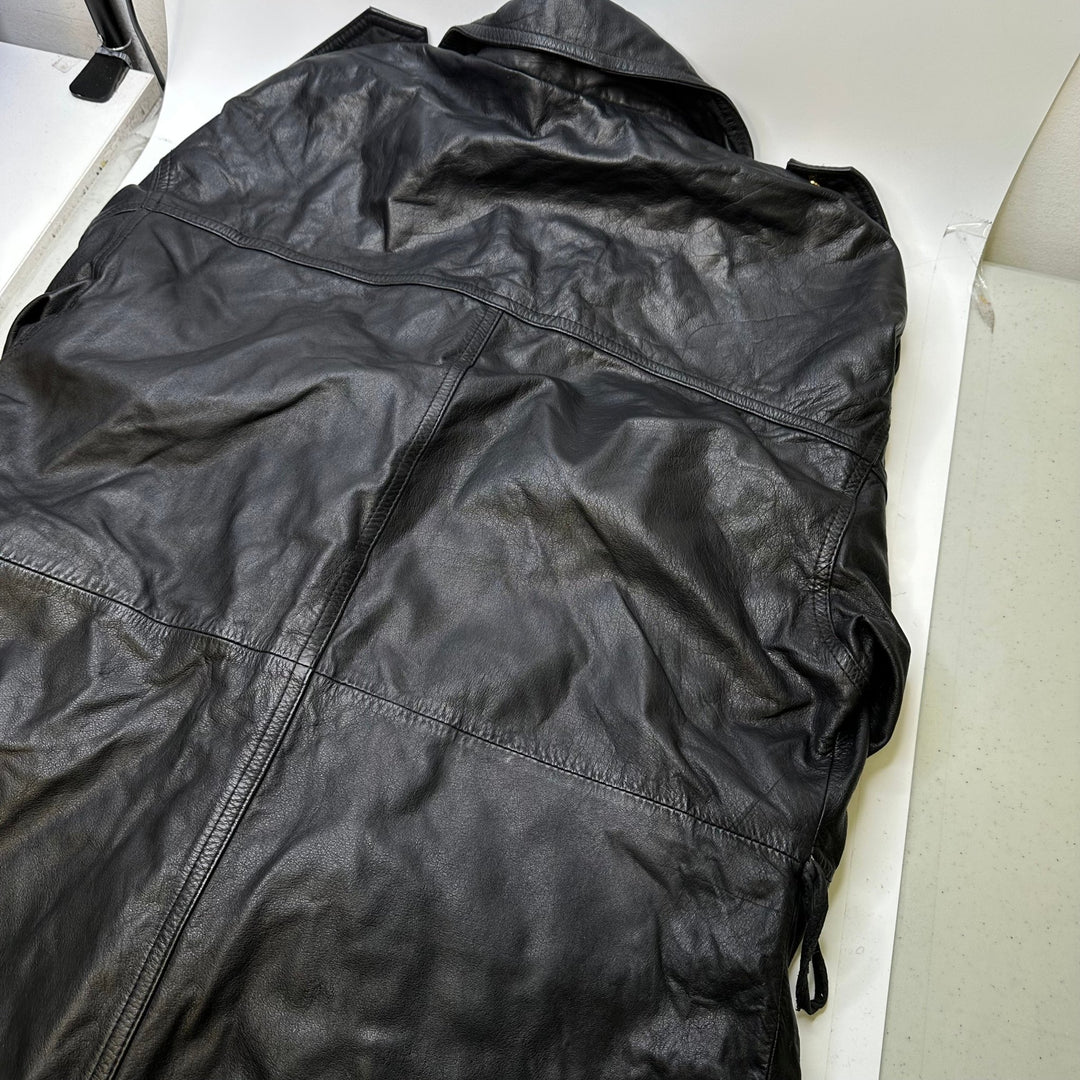 Leather Jacket Clothing - Black - Individual - True Deadstock supplies Fabric by private - Sustainable Textile | FABCYCLE