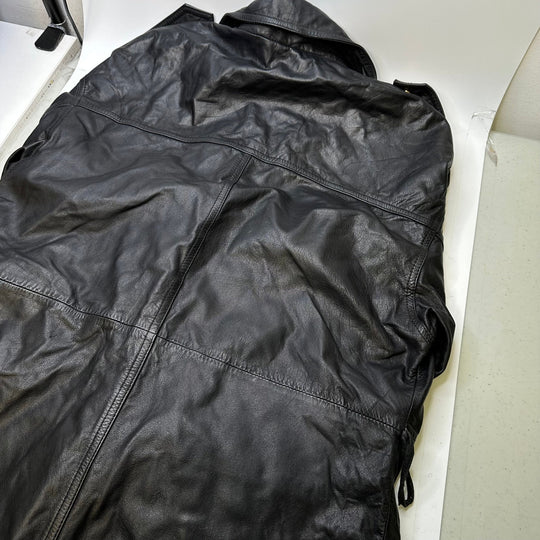 Leather Jacket Clothing - Black - Individual - True Deadstock supplies Fabric by private - Sustainable Textile | FABCYCLE