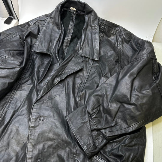 Leather Jacket Clothing - Black - Individual - True Deadstock supplies Fabric by private - Sustainable Textile | FABCYCLE