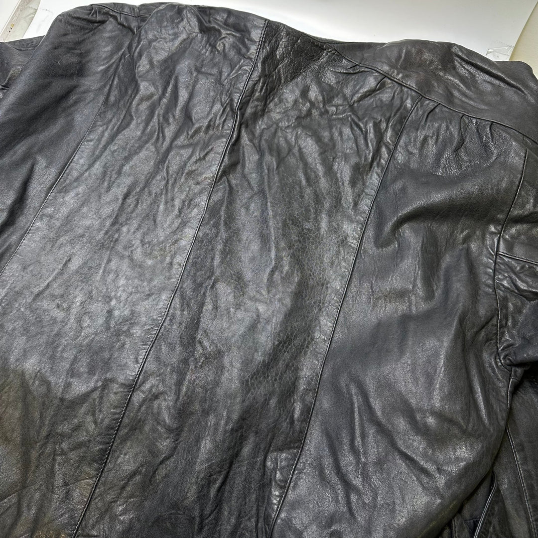 Leather Jacket Clothing - Black - Individual - True Deadstock supplies Fabric by private - Sustainable Textile | FABCYCLE