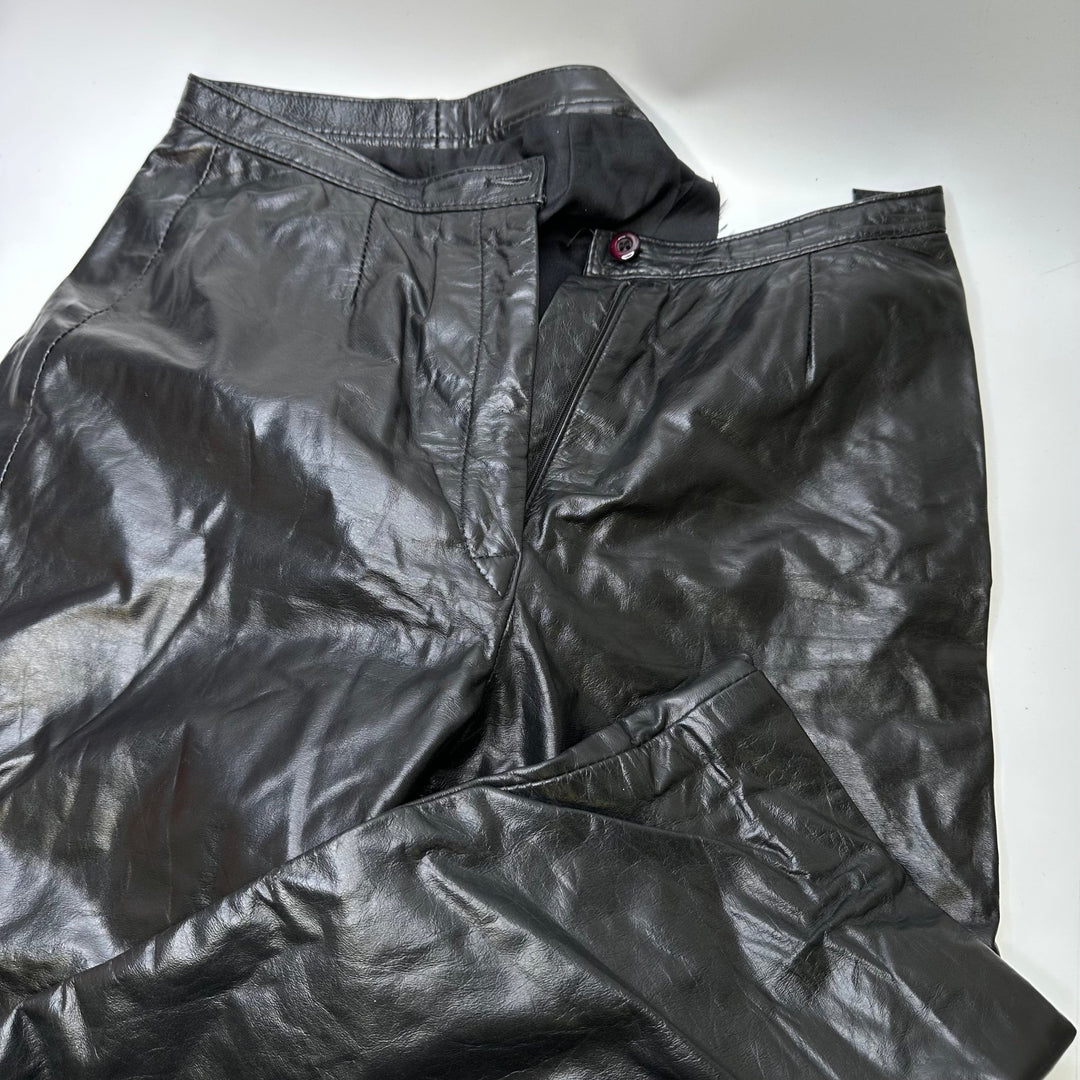 Leather Pants Clothing - Black - Individual - True Deadstock supplies Fabric by private - Sustainable Textile | FABCYCLE