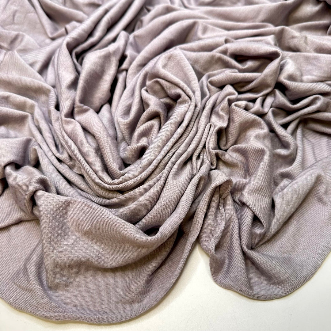 Missing A Pattern Piece - Wool Blend Knit - Light Grey/Pink - 2M Bundle - True Deadstock fabric Fabric by private - Sustainable Textile | FABCYCLE