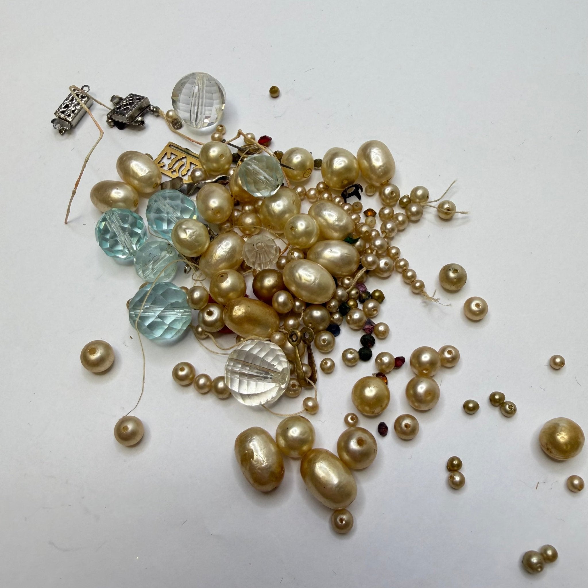 multi-pearls-beads-cream-multi-20-pack-true-deadstock-supplies-fabric ...