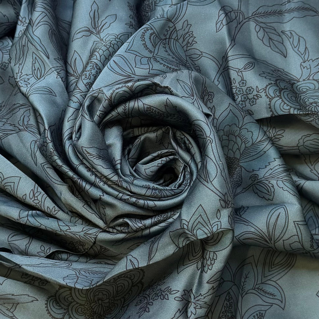 Parabola - Cotton Blend Woven - Dark Blue Floral - 2M Bundle - True Deadstock fabric Fabric by private - Sustainable Textile | FABCYCLE