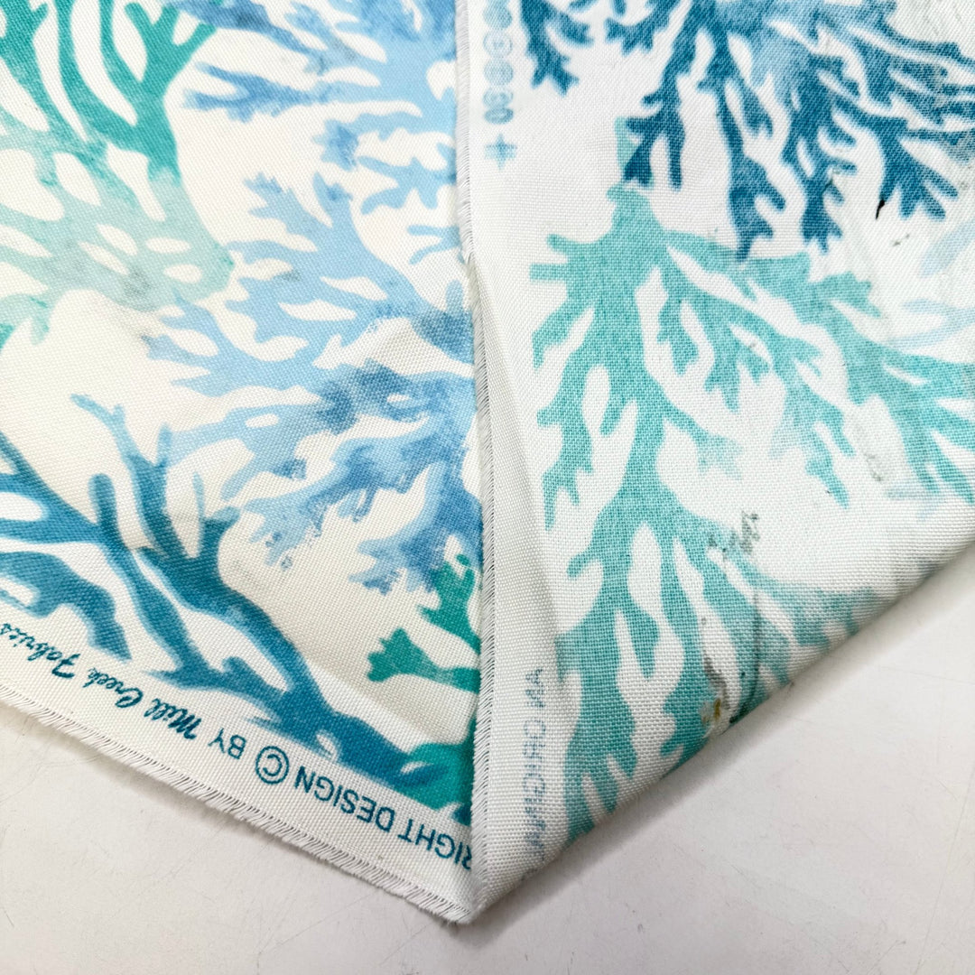 Perfect Beach Bag - Polyester Blend Woven - White/Blue Coral - 1.2M Bundle - True Deadstock fabric Fabric by private - Sustainable Textile | FABCYCLE