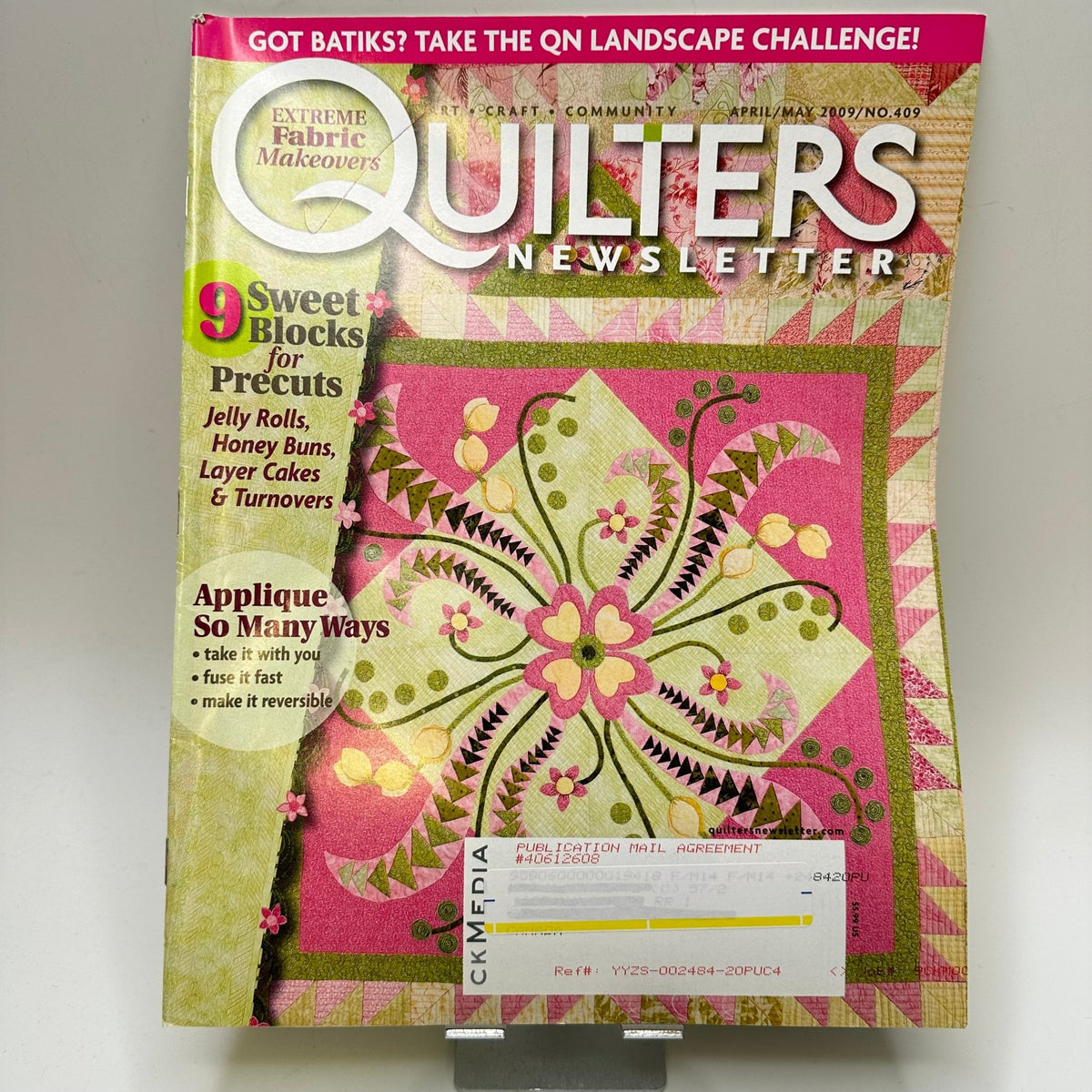 Quilters Newsletter April/May 2009 Books - Light Pink/Green - Individual - True Deadstock supplies Fabric by private - Sustainable Textile | FABCYCLE