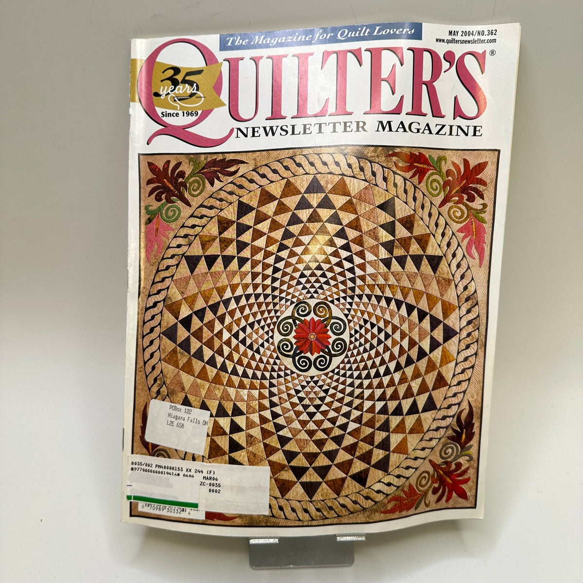 Quilters Newsletter May 2004 Books - Brown - Individual - True Deadstock supplies Fabric by private - Sustainable Textile | FABCYCLE