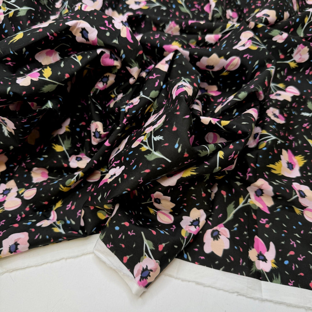 Quilting Is My Passion - Cotton Woven - Pink/Black Floral - 0.8M Bundle - True Deadstock fabric Fabric by private - Sustainable Textile | FABCYCLE