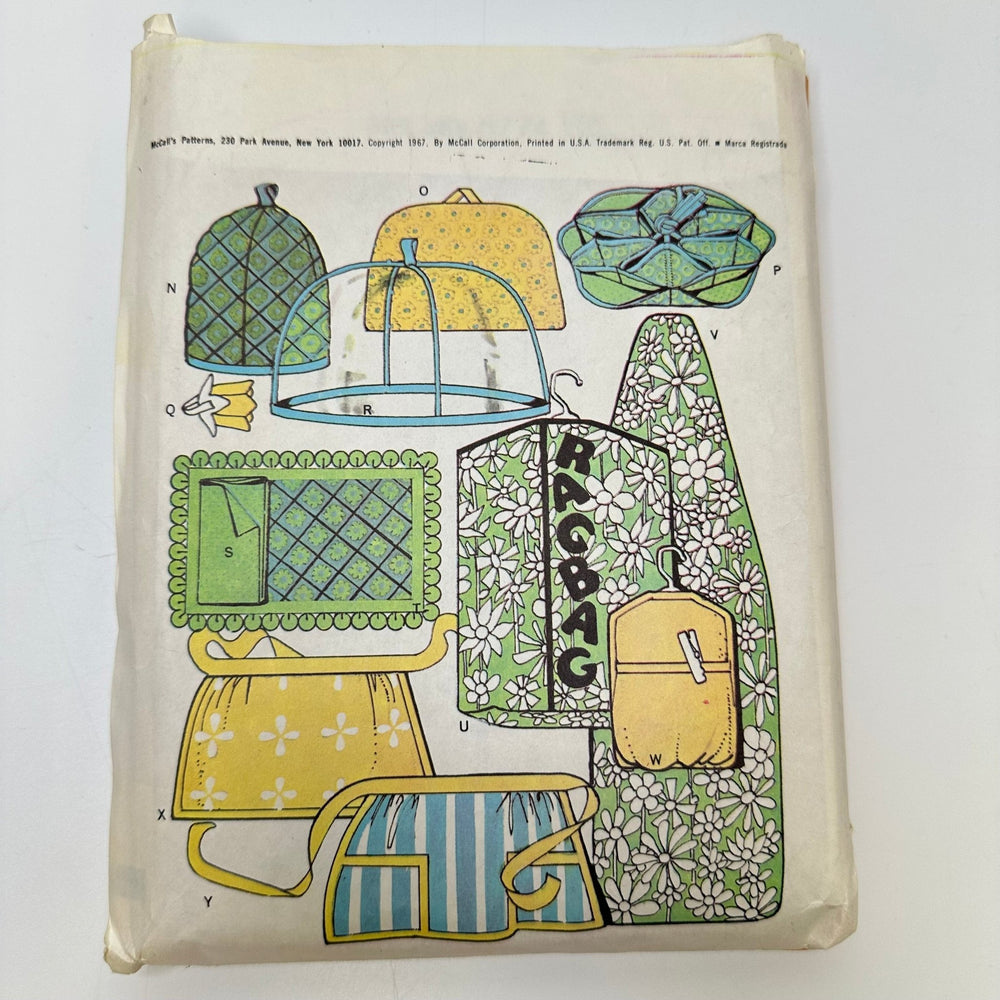 Sewing Pattern - Accessories - McCall's 8774 - True Deadstock supplies Fabric by private - Sustainable Textile | FABCYCLE
