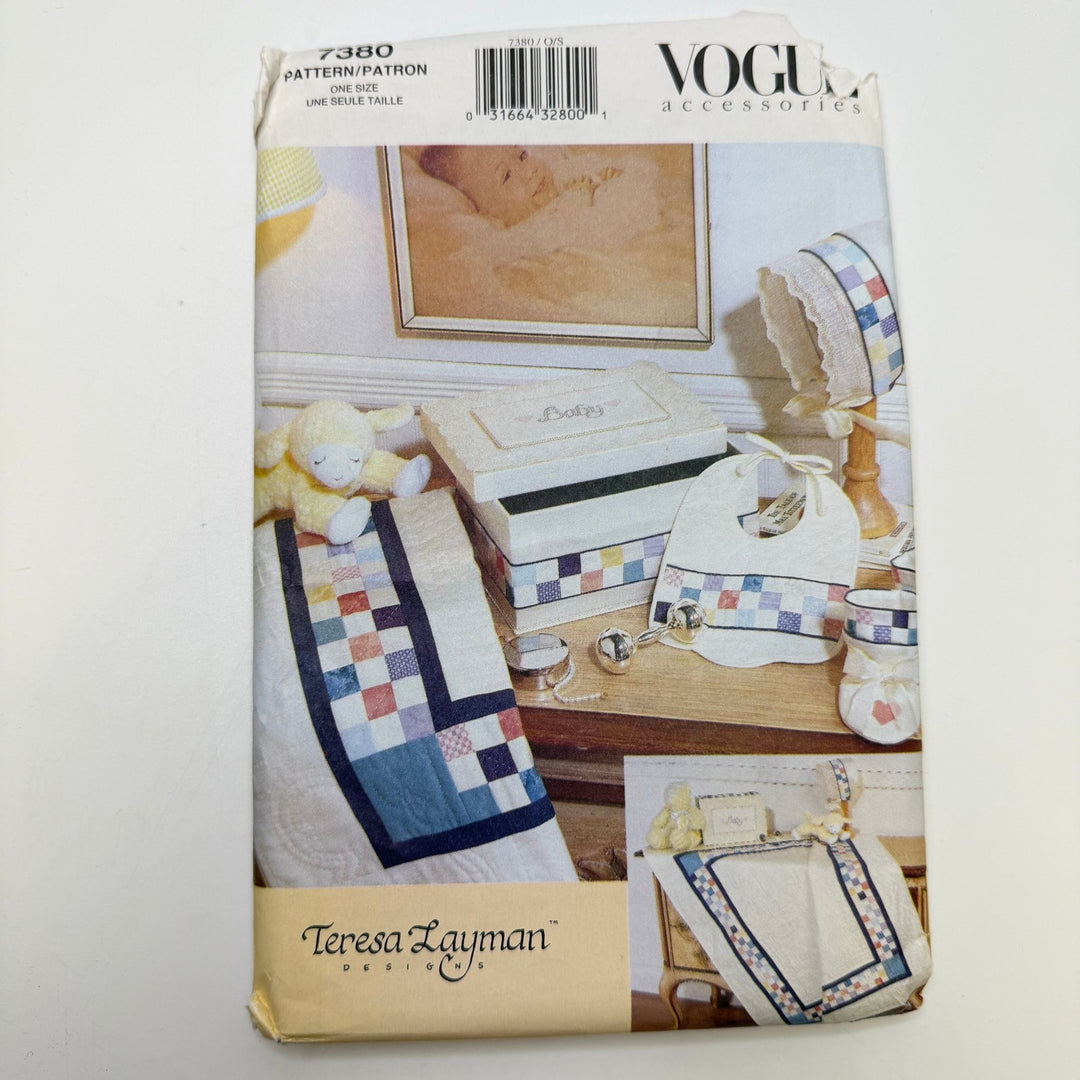 Sewing Pattern - Accessories - Vogue 7380 - True Deadstock supplies Fabric by private - Sustainable Textile | FABCYCLE