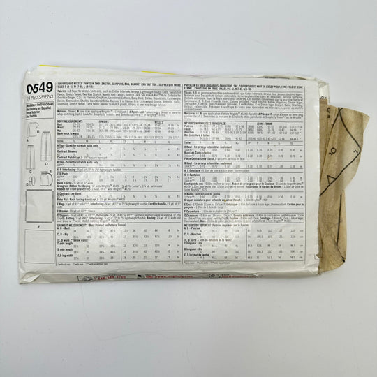 Sewing Pattern - Junior - Simplicity 0649 - True Deadstock supplies Fabric by private - Sustainable Textile | FABCYCLE