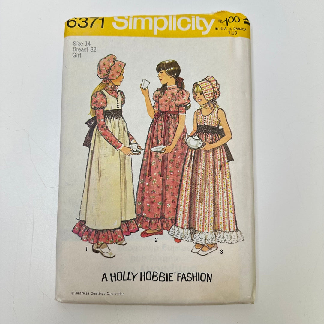 Sewing Pattern - Junior - Simplicity 6371 - True Deadstock supplies Fabric by private - Sustainable Textile | FABCYCLE