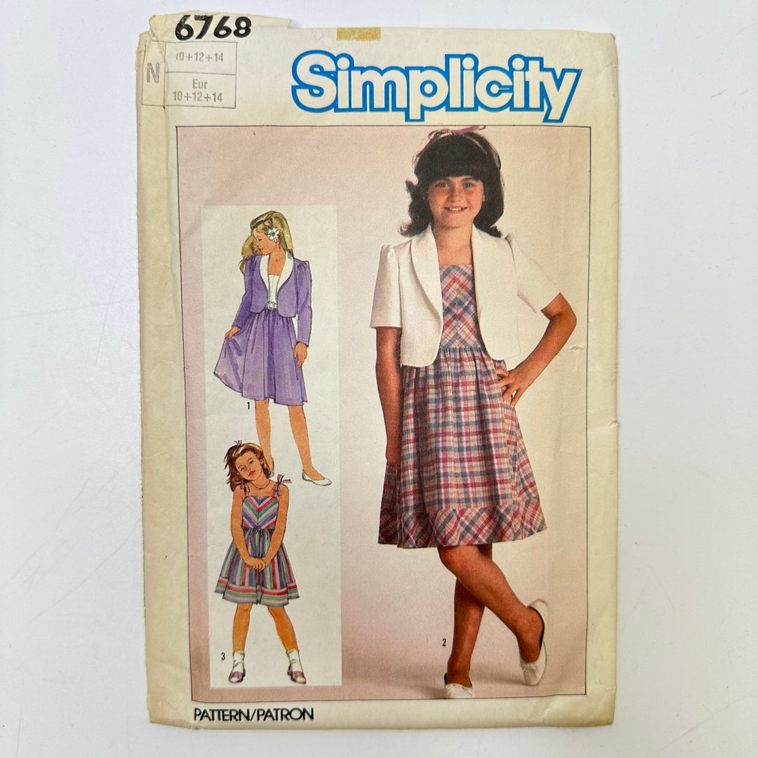 Sewing Pattern - Junior - Simplicity 6768 - True Deadstock supplies Fabric by private - Sustainable Textile | FABCYCLE