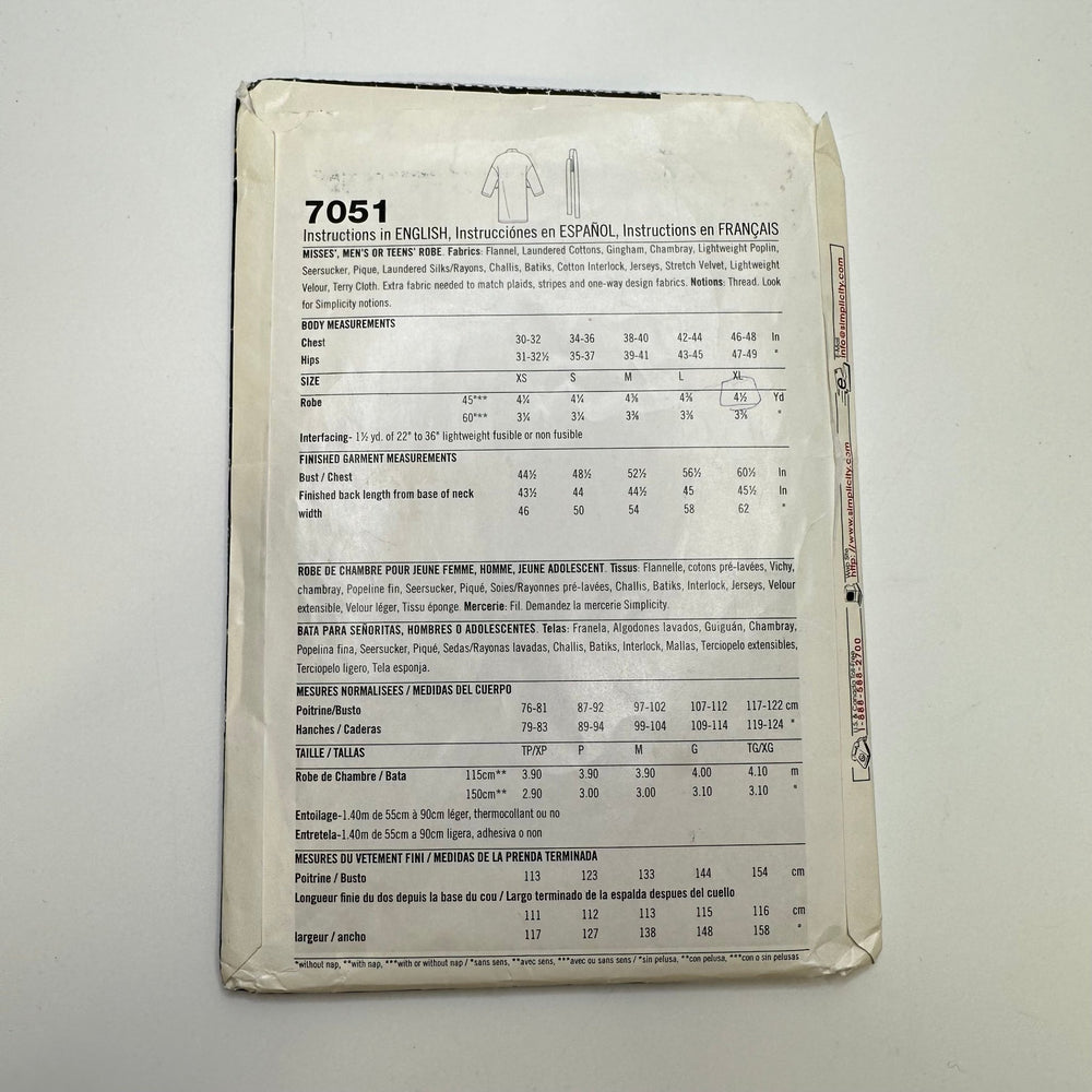 Sewing Pattern - Unisex - Simplicity 7051 - True Deadstock supplies Fabric by private - Sustainable Textile | FABCYCLE