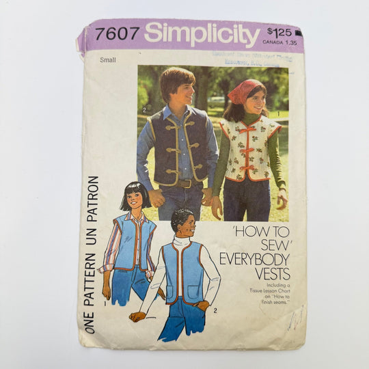 Sewing Pattern - Unisex - Simplicity 7607 - True Deadstock supplies Fabric by private - Sustainable Textile | FABCYCLE