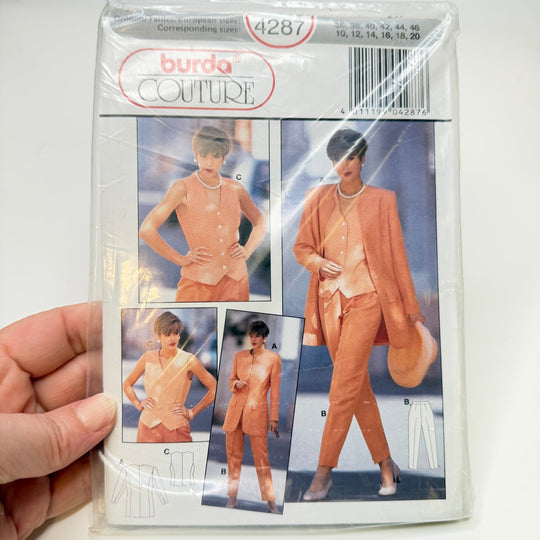 Sewing Pattern - Womenswear - Burda 4287 - True Deadstock supplies Fabric by private - Sustainable Textile | FABCYCLE