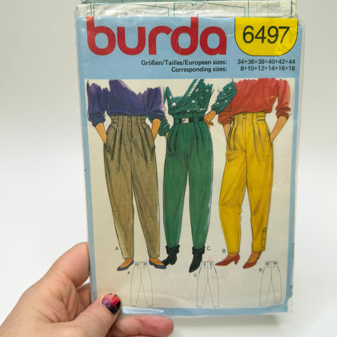 Sewing Pattern - Womenswear - Burda 6497 - True Deadstock supplies Fabric by private - Sustainable Textile | FABCYCLE