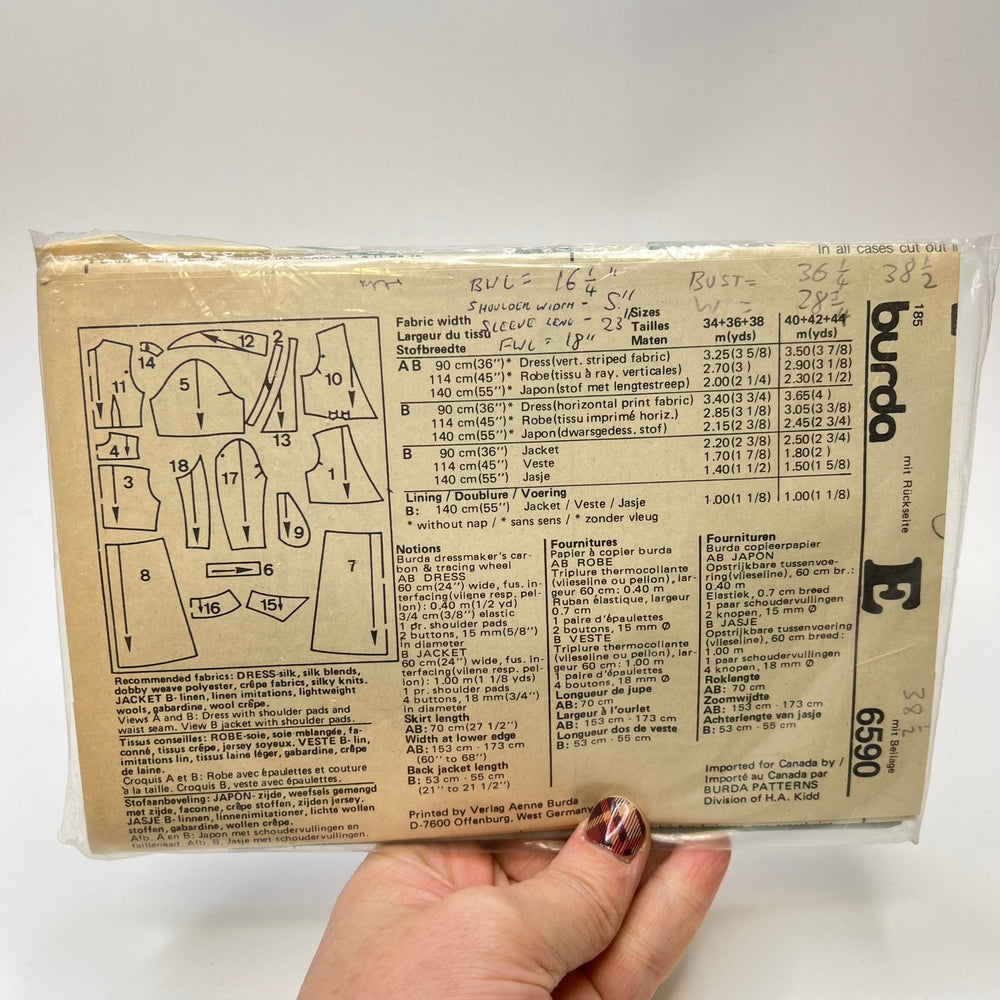 Sewing Pattern - Womenswear - Burda 6590 - True Deadstock supplies Fabric by private - Sustainable Textile | FABCYCLE