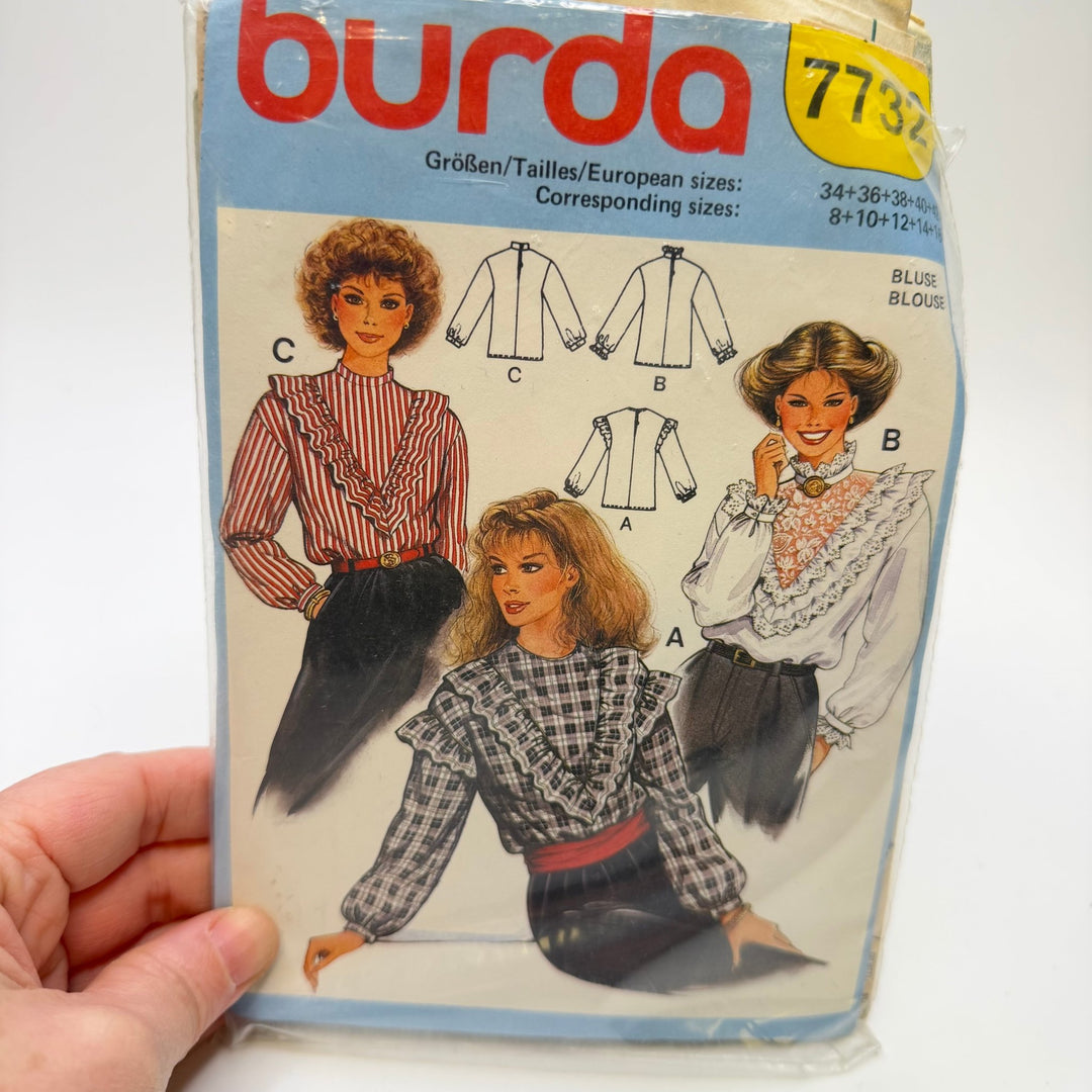 Sewing Pattern - Womenswear - Burda 7732 - True Deadstock supplies Fabric by private - Sustainable Textile | FABCYCLE