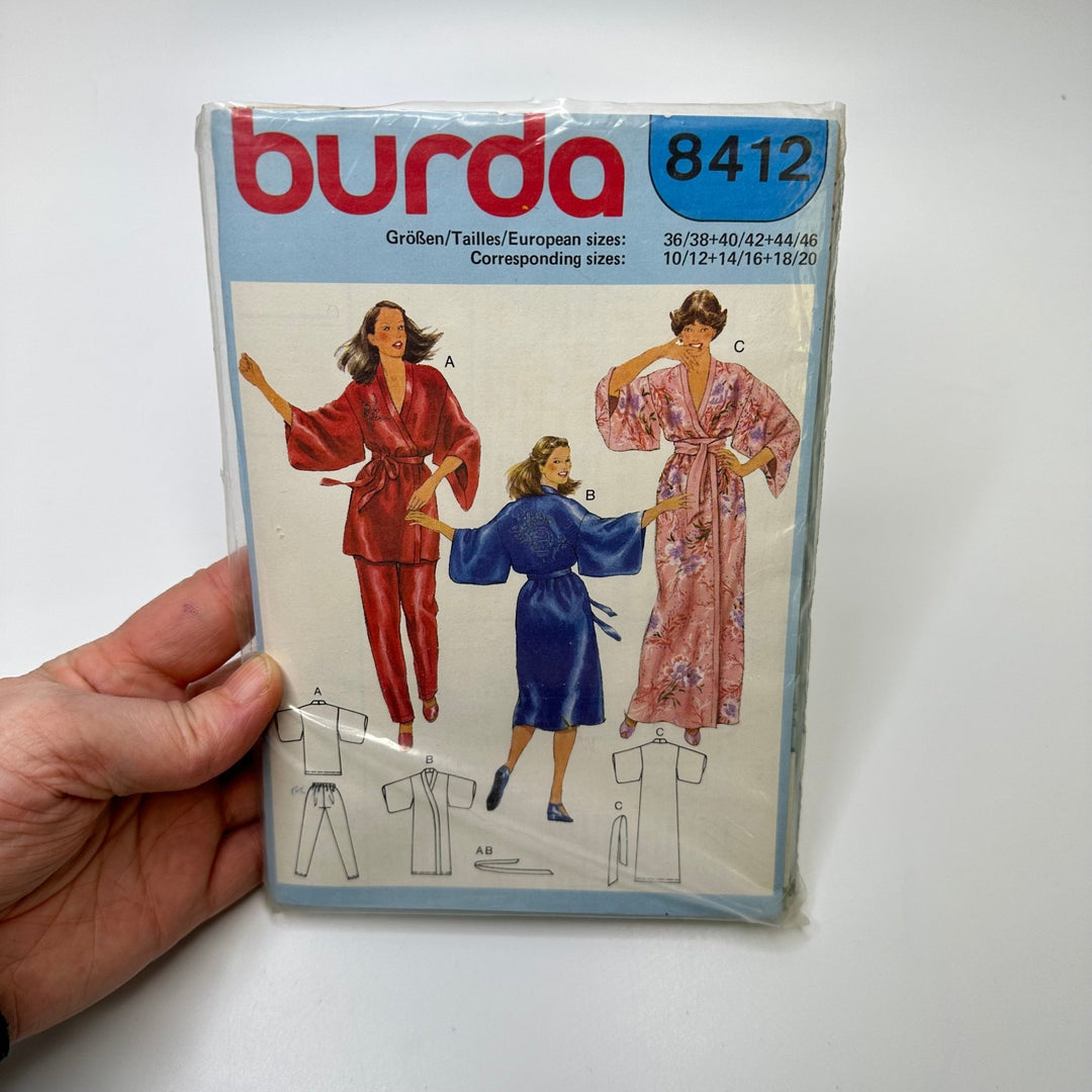 Sewing Pattern - Womenswear - Burda 8412 - True Deadstock supplies Fabric by private - Sustainable Textile | FABCYCLE