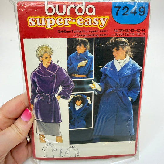 Sewing Pattern - Womenswear - Burda - True Deadstock supplies Fabric by private - Sustainable Textile | FABCYCLE