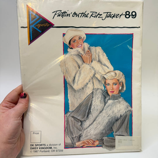 Sewing Pattern - Womenswear - DK Sports 89 - True Deadstock supplies Fabric by private - Sustainable Textile | FABCYCLE