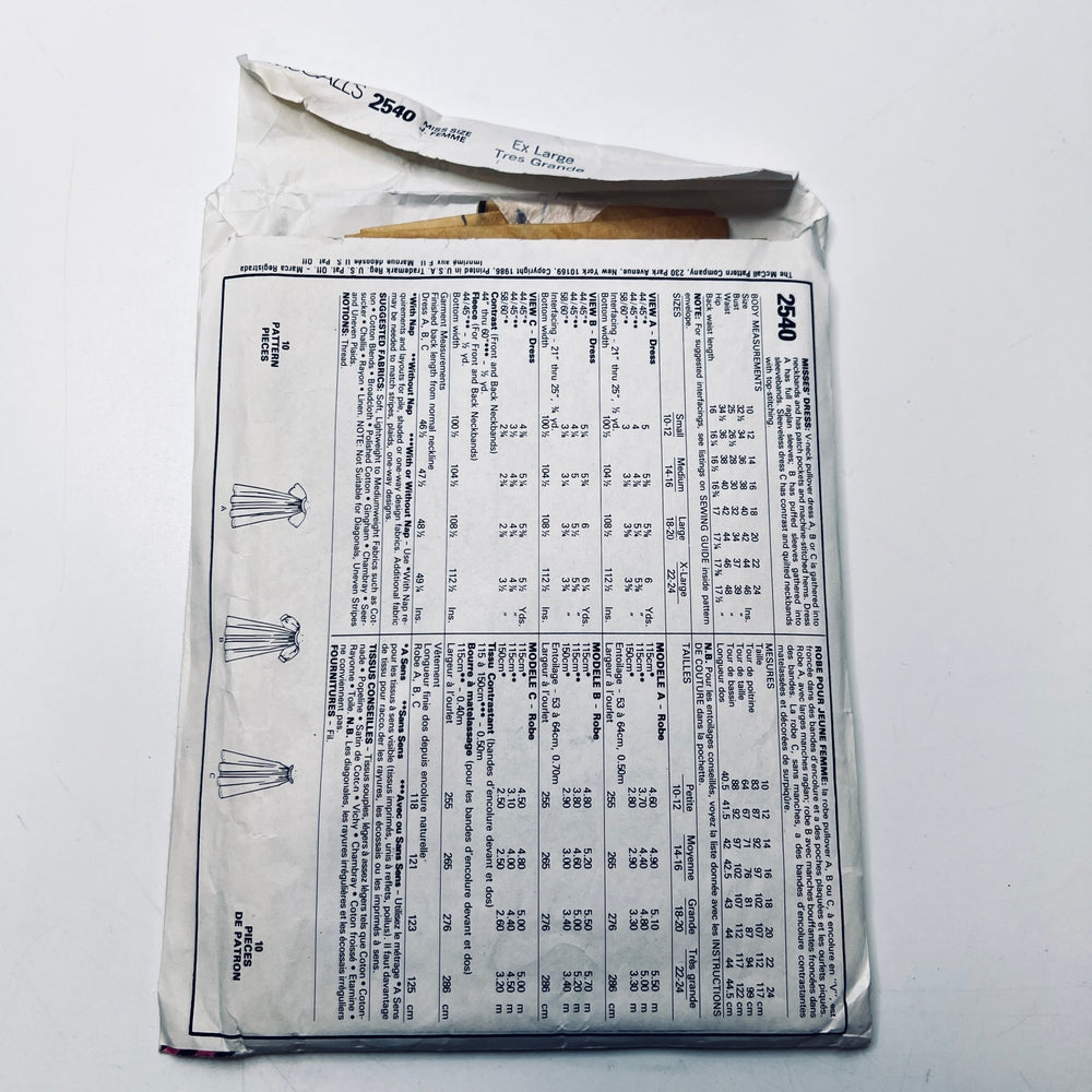 Sewing Pattern - Womenswear - McCall's 2540 - True Deadstock supplies Fabric by private - Sustainable Textile | FABCYCLE