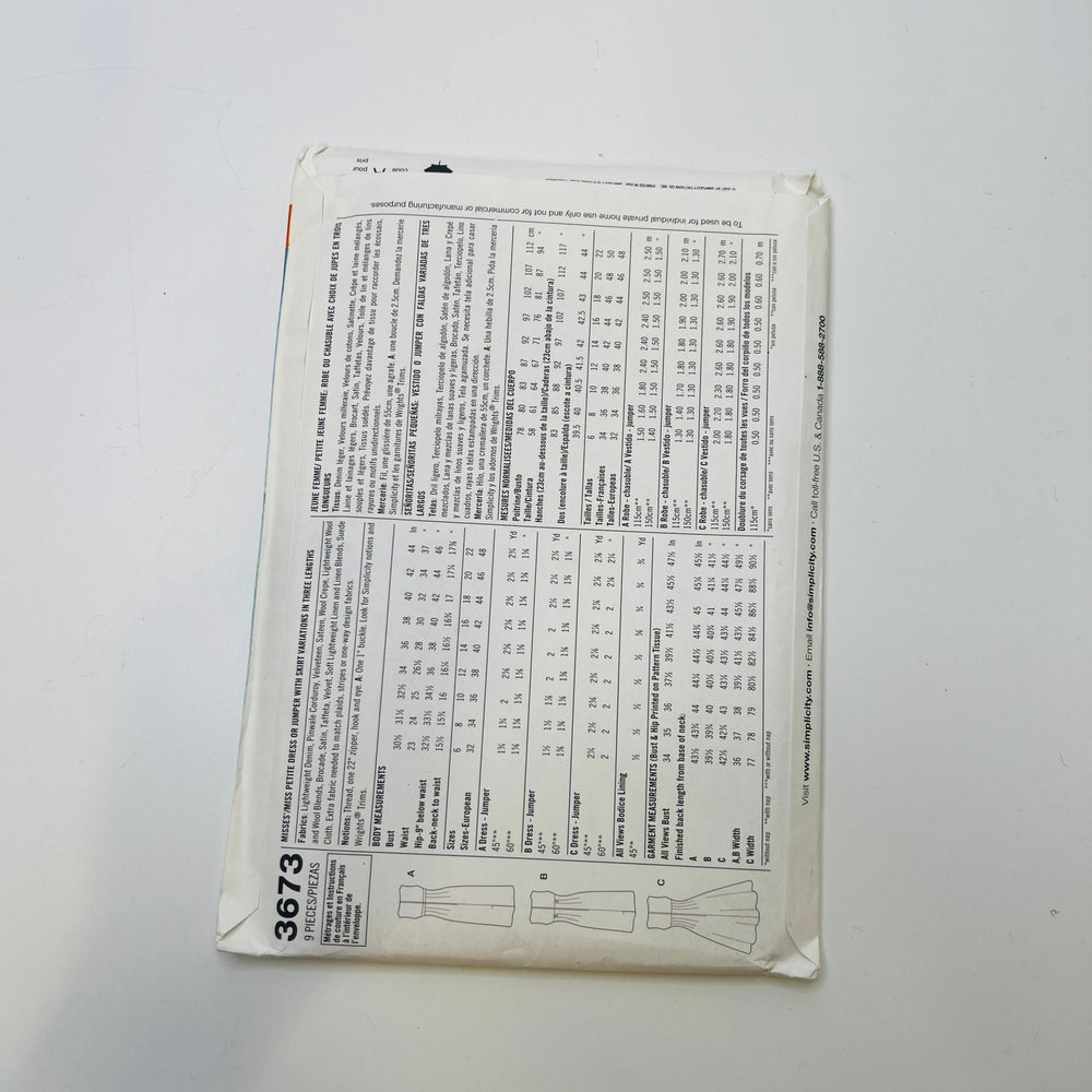 Sewing Pattern - Womenswear - McCall's 3673 - True Deadstock supplies Fabric by private - Sustainable Textile | FABCYCLE