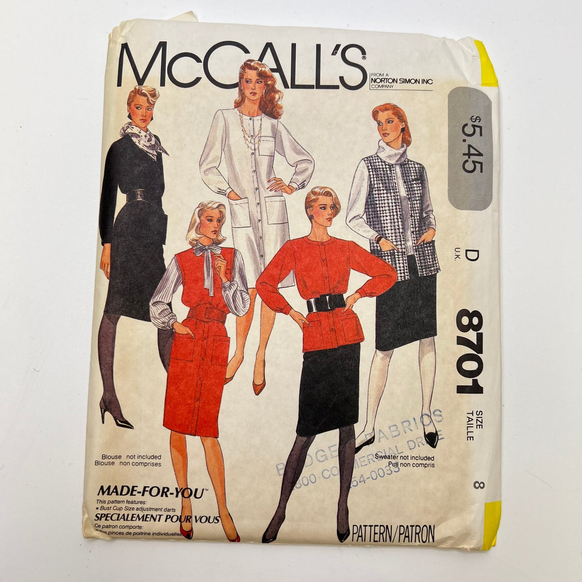 Sewing Pattern - Womenswear - McCall's 8701 - True Deadstock supplies Fabric by private - Sustainable Textile | FABCYCLE