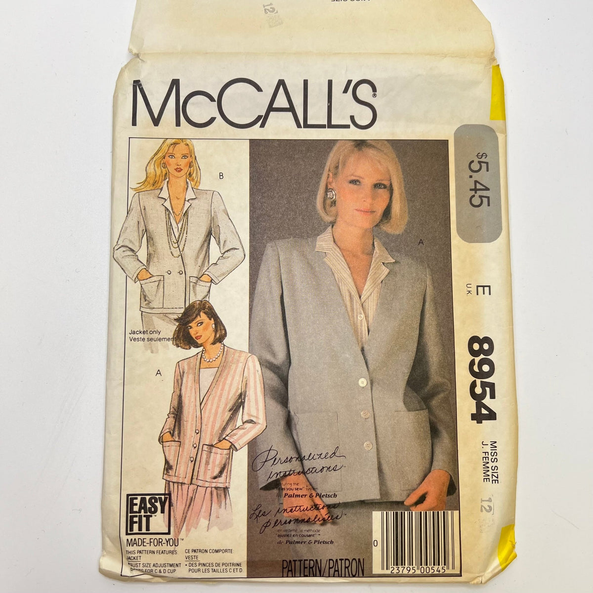 Sewing Pattern - Womenswear - McCall's 8954 - True Deadstock supplies Fabric by private - Sustainable Textile | FABCYCLE