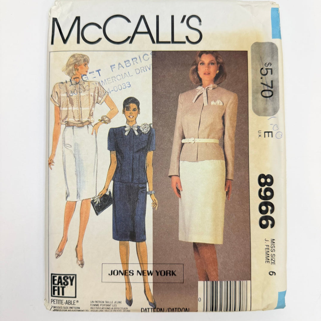Sewing Pattern - Womenswear - McCall's 8966 - size 6 - True Deadstock supplies Fabric by private - Sustainable Textile | FABCYCLE