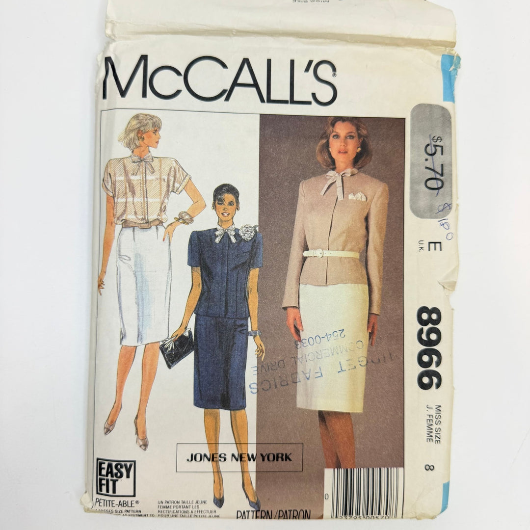 Sewing Pattern - Womenswear - McCall's 8966 - Size 8 - True Deadstock supplies Fabric by private - Sustainable Textile | FABCYCLE