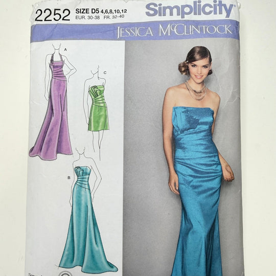 Sewing Pattern - Womenswear - Simplicity 2252 - True Deadstock supplies Fabric by private - Sustainable Textile | FABCYCLE