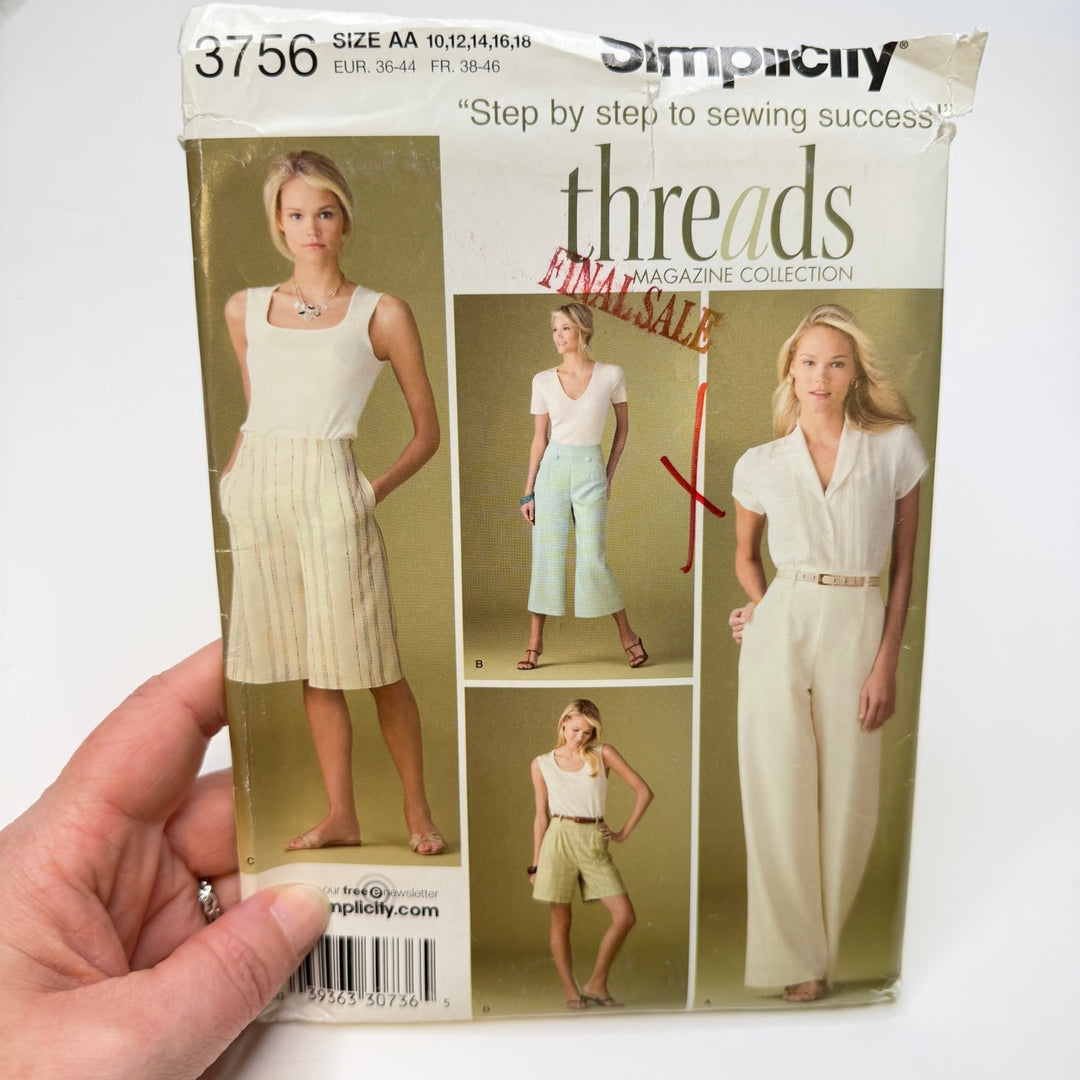 Sewing Pattern - Womenswear - Simplicity 3756 - True Deadstock supplies Fabric by private - Sustainable Textile | FABCYCLE
