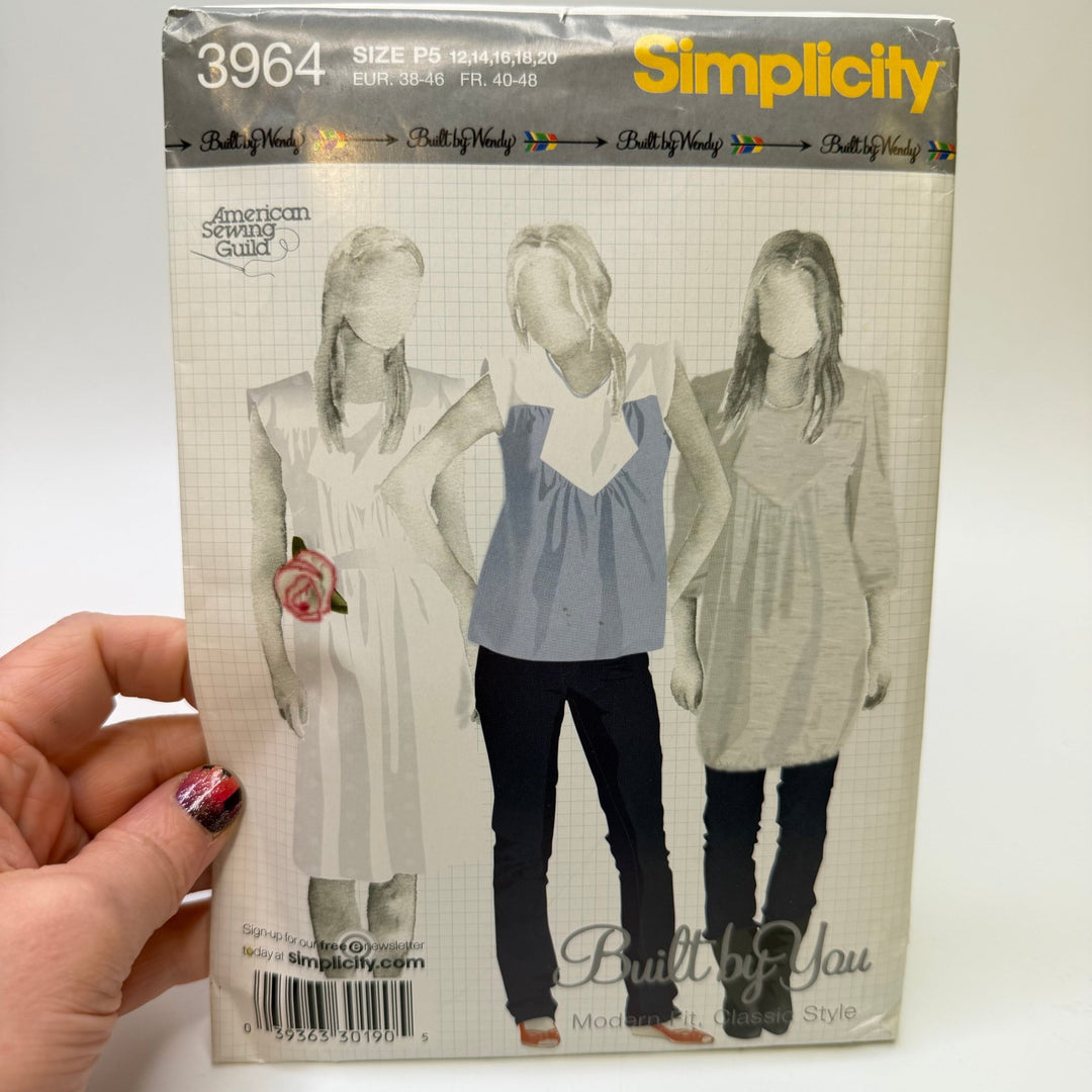 Sewing Pattern - Womenswear - Simplicity 3964 - True Deadstock supplies Fabric by private - Sustainable Textile | FABCYCLE