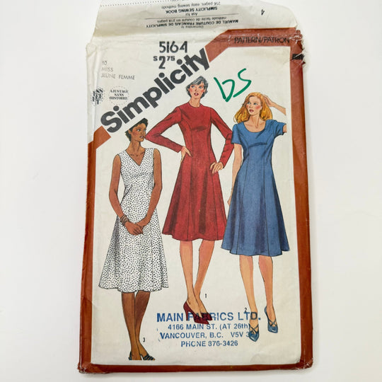 Sewing Pattern - Womenswear - Simplicity 5164 - True Deadstock supplies Fabric by private - Sustainable Textile | FABCYCLE