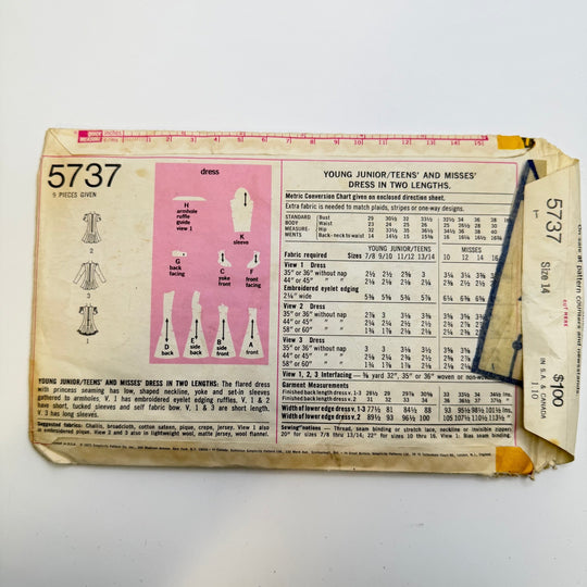 Sewing Pattern - Womenswear - Simplicity 5737 - True Deadstock supplies Fabric by private - Sustainable Textile | FABCYCLE