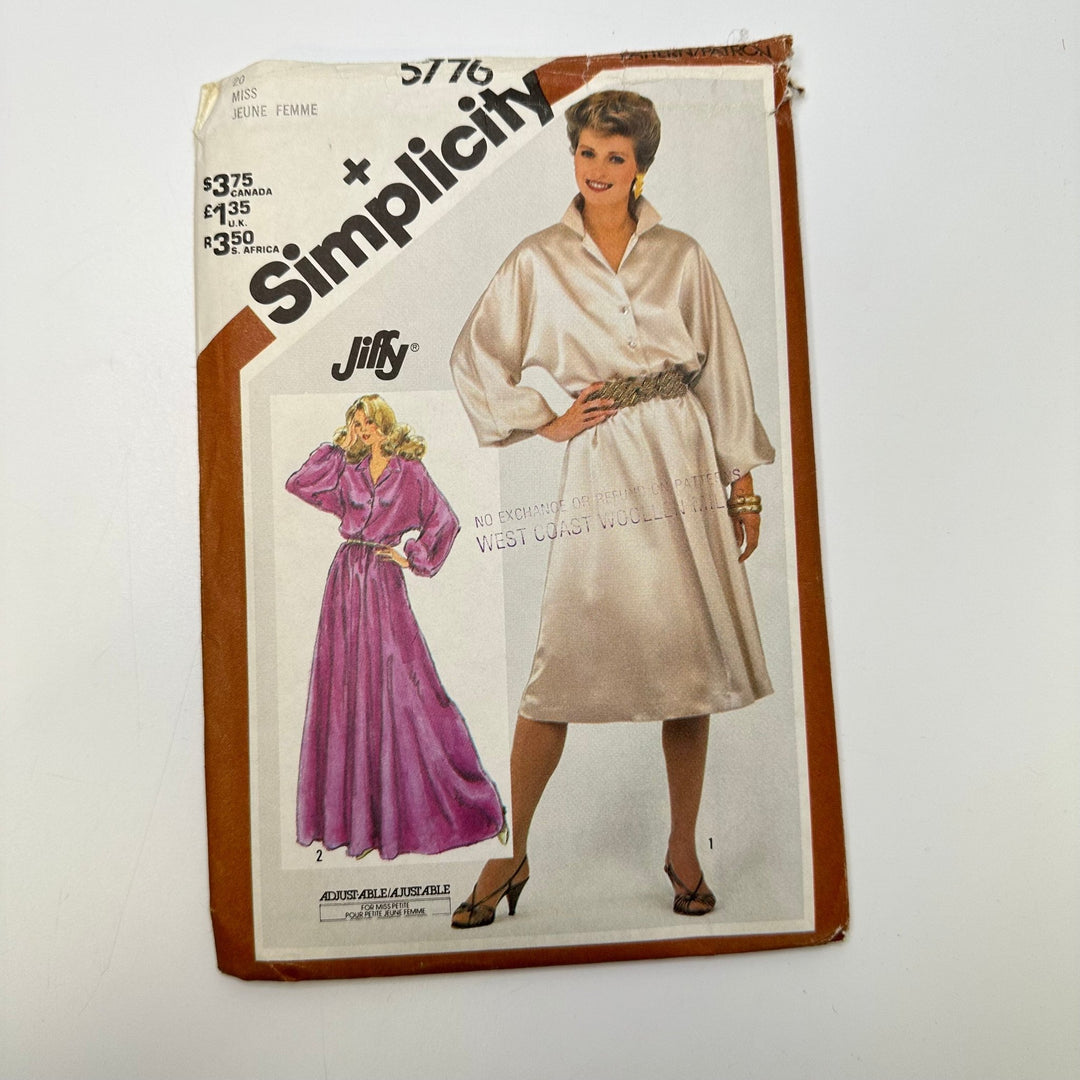 Sewing Pattern - Womenswear - Simplicity 5776 - True Deadstock supplies Fabric by private - Sustainable Textile | FABCYCLE