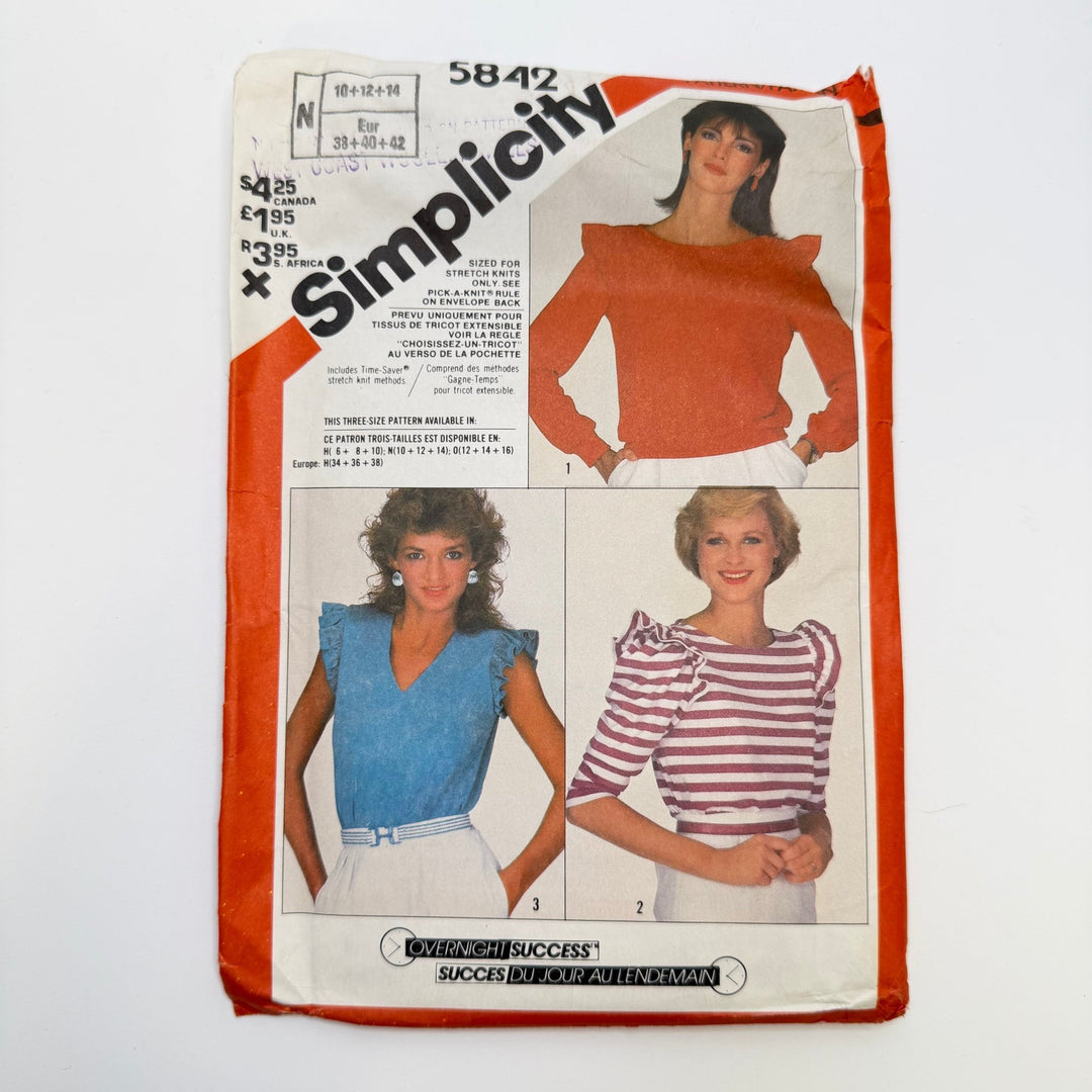 Sewing Pattern - Womenswear - Simplicity 5842 - True Deadstock supplies Fabric by private - Sustainable Textile | FABCYCLE
