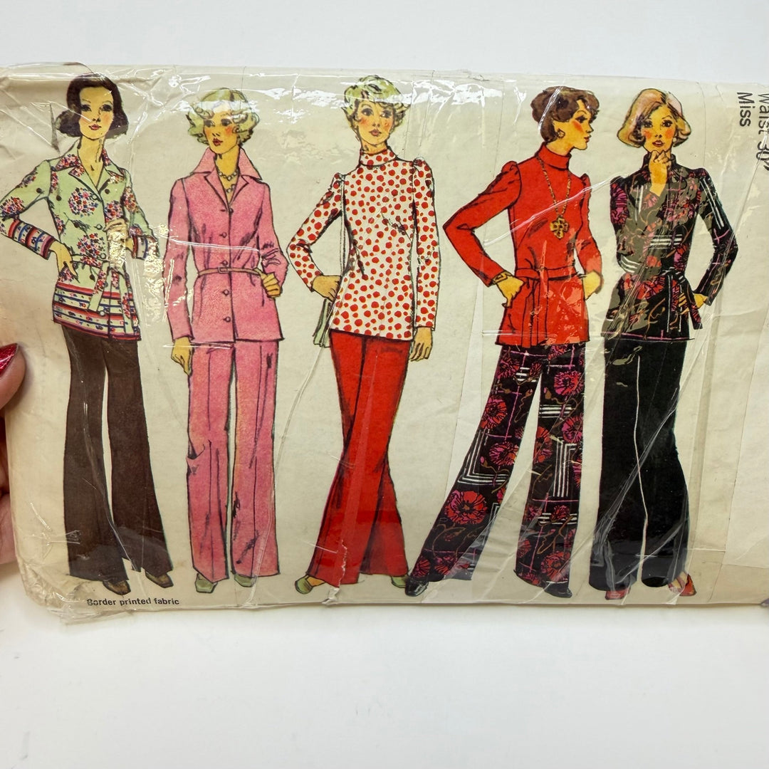 Sewing Pattern - Womenswear - Simplicity 6029 - True Deadstock supplies Fabric by private - Sustainable Textile | FABCYCLE