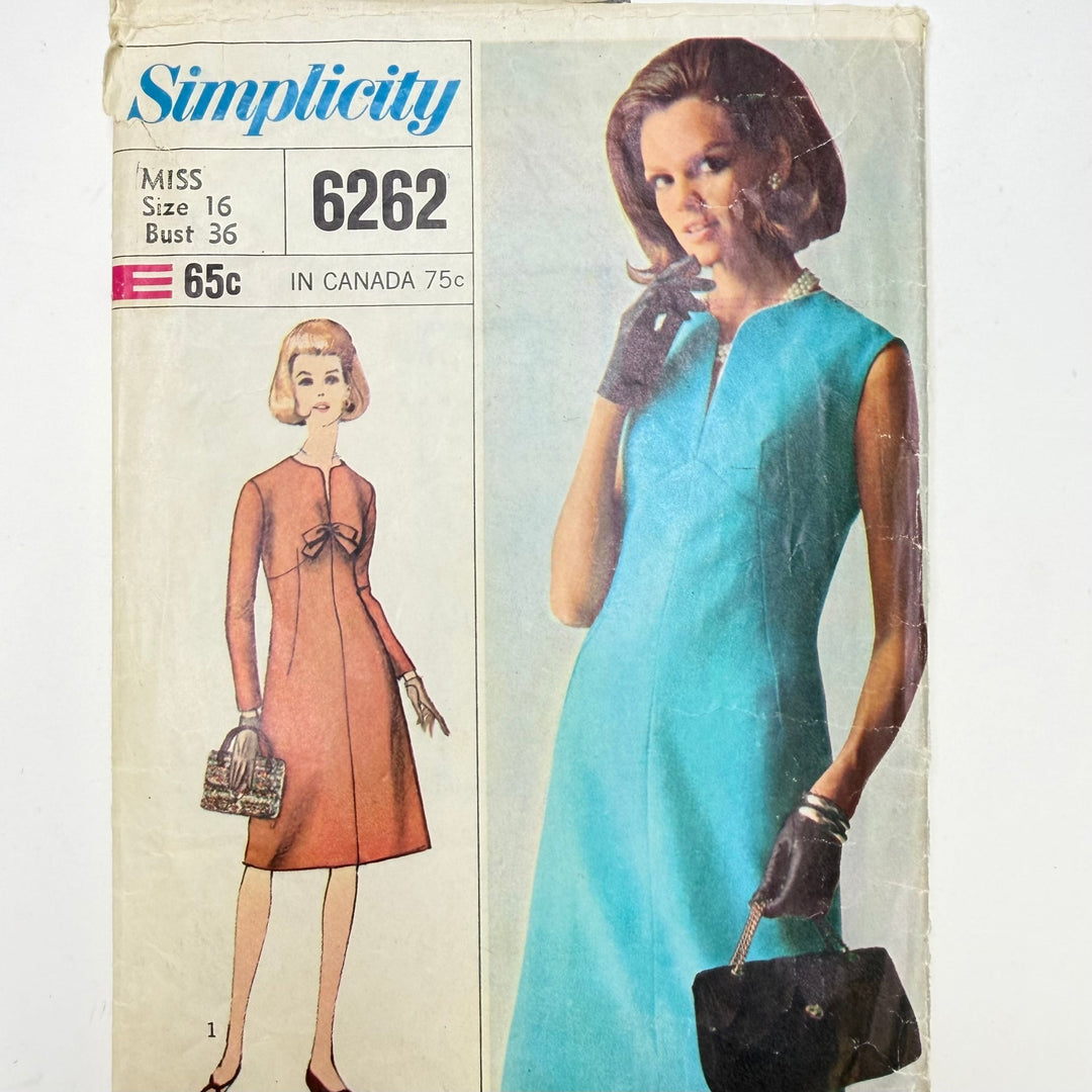 Sewing Pattern - Womenswear - Simplicity 6262 - True Deadstock supplies Fabric by private - Sustainable Textile | FABCYCLE